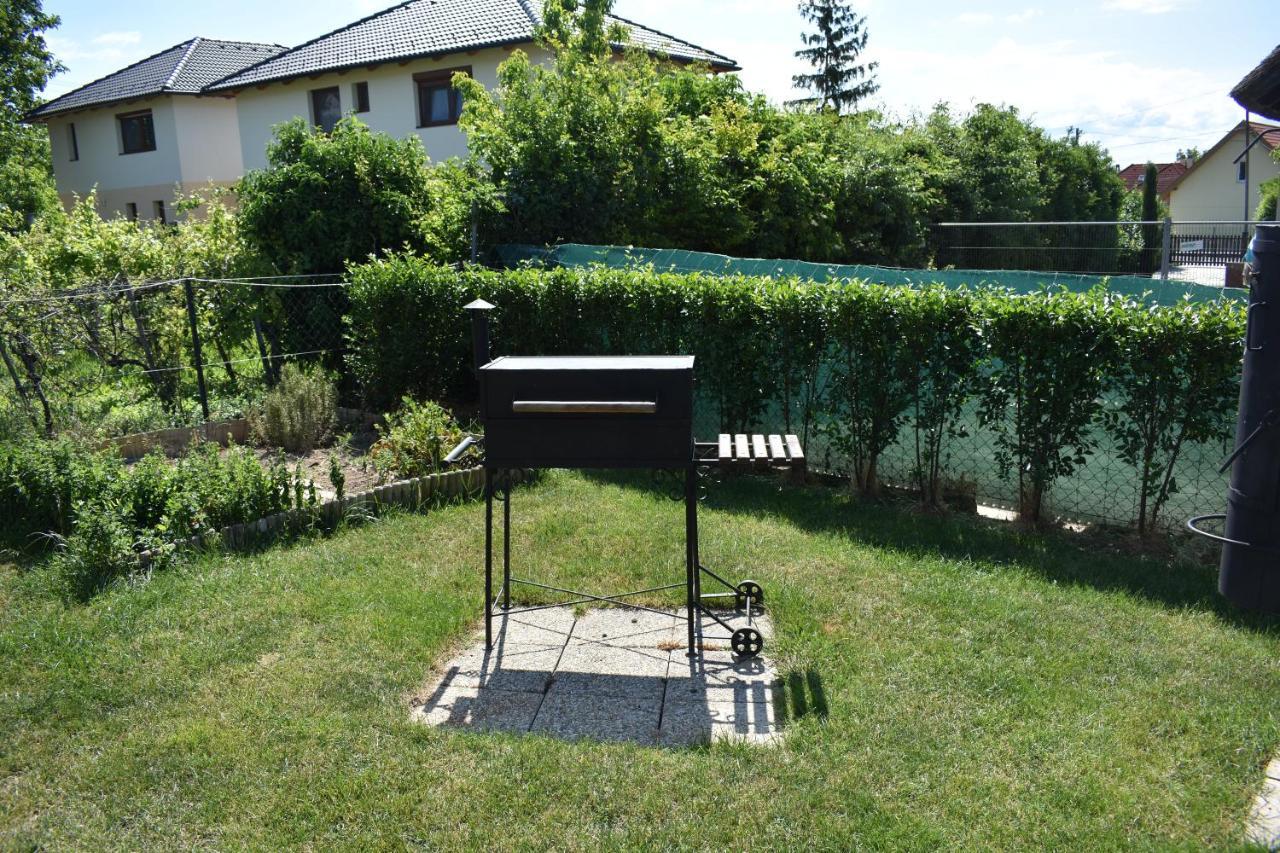Lila Fuge Apartman Apartment Balatonfured Bagian luar foto