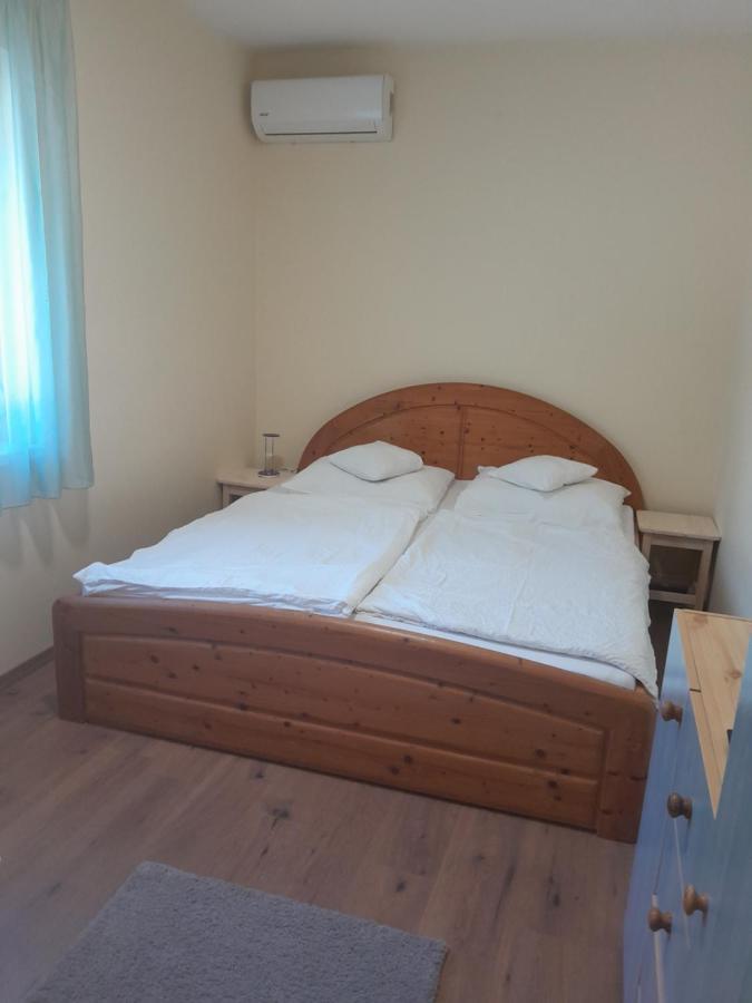 Lila Fuge Apartman Apartment Balatonfured Bagian luar foto