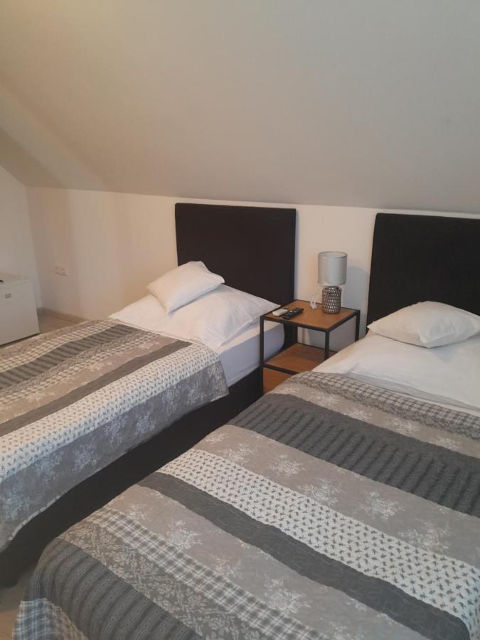Lila Fuge Apartman Apartment Balatonfured Bagian luar foto