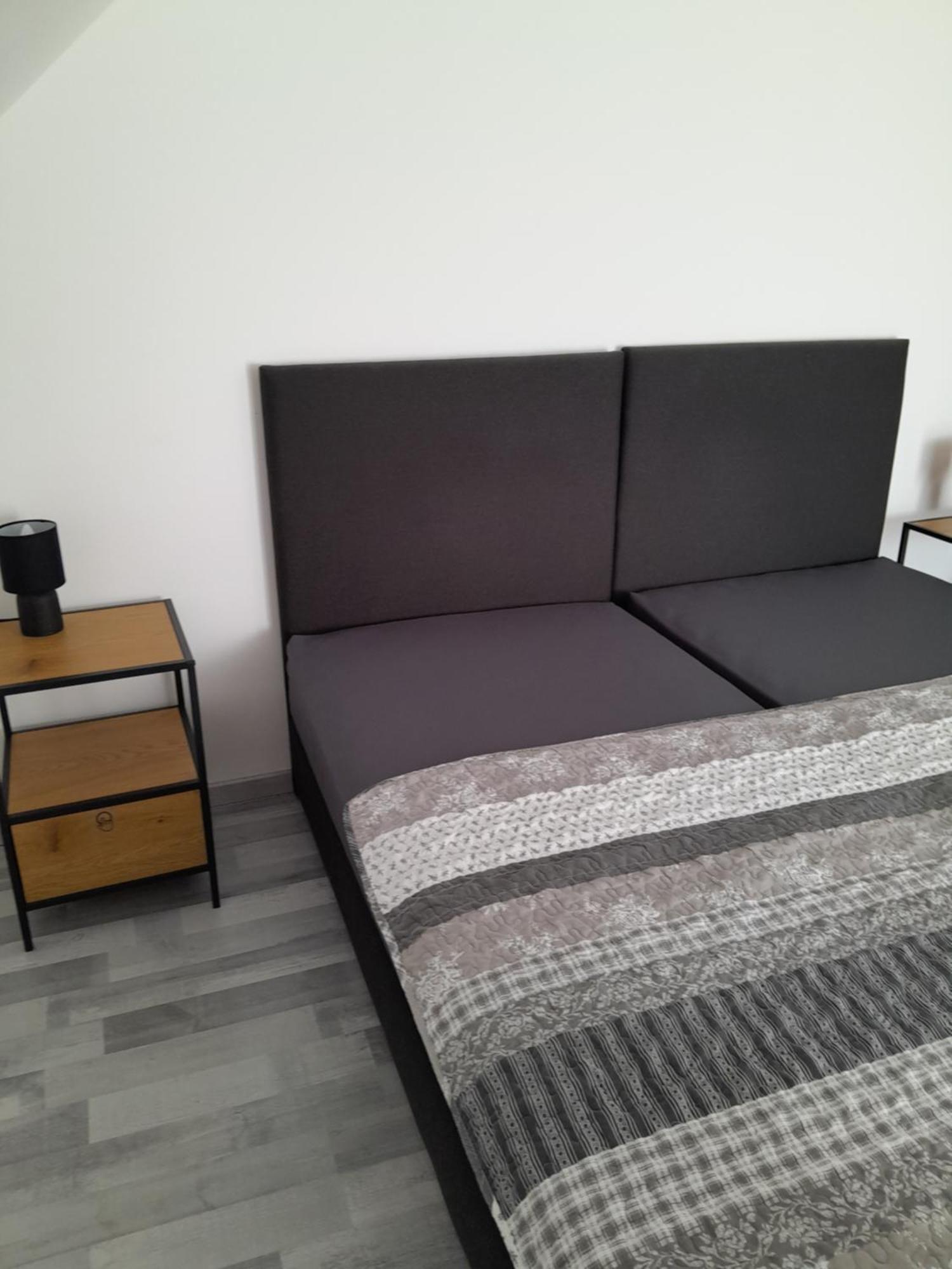 Lila Fuge Apartman Apartment Balatonfured Bagian luar foto